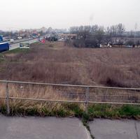 Polyfunkčný areál by mal začať rásť na tejto zaburinenej ploche už v tomto roku.