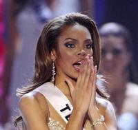 Podnikateľka Crystle Stewart z Texasu sa v noci z piatka na sobotu stala v Las Vegas Miss USA 2008.