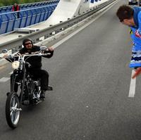 Oslavy si Zdeno Cíger vychutnal na svojej milovanej motorke.