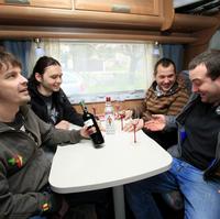IMT Smile si v pohodlí karavanu na Britských ostrovoch  užije dosť zábavy.