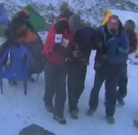 Po páde lavíny dvaja horolezci skončili v nemocnici.