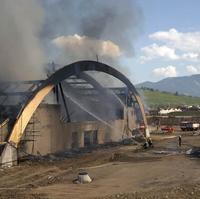 Na mieste požiaru zasahovali hasičské jednotky z viacerých okresov.