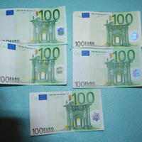 Falošné eurobankovky.