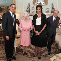 Barack Obama s manželkou, kráľovná Alžbeta II, princ Phillip