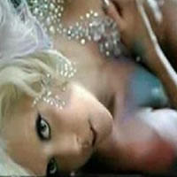 Lady GaGa v zakázanom videoklipe.