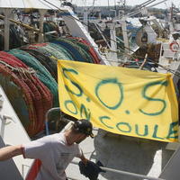 Protestujúci rybári.