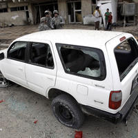 Auto zničené pri bombovom útoku v Bagdade