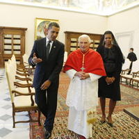 Barack Obama s manželkou, Benedikt XVI.