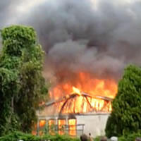 Požiar školy v Nových Zámkoch