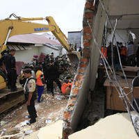 Zemetrasenie v Indonézií
