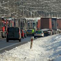 Blokáda kamiónov v Banskej Bystrici.
