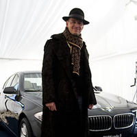 Milionár Boris Kollár si prišiel pozrieť do VIP stanu model exkluzívneho automobilu, ktorý verejnosť uvidí až na medzinárodnom autosalóne v Ženeve.