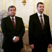 Ján Mikolaj a odvolaný minister Igor Štefanov