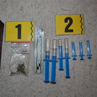Pri domovej prehliadky našli rôzne druhy drog