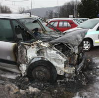 Podpálený Renaultu Espace.