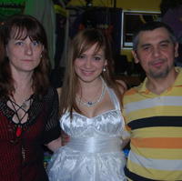 Dominika Mirgová s mamou Máriou a otcom Miroslavom.