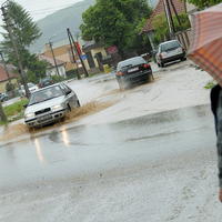 Rieka Nitra zaplavila aj obec Drážovce