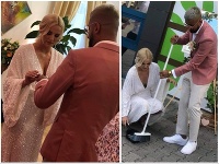 Svadba v slovenskom šoubiznise: Známy hudobník a moderátor sa oženil… Pozrite na tú originálnu nevestu!