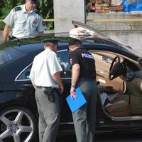 Do auta, ktoré šoféroval Mišenka vystrelili 30 rán
