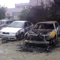 V Bratislave horeli autá