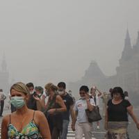 Obyvatelia sa pred smogom chránia rúškami