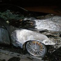 Zničený Mercedes Benz Cabrio