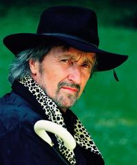 Čachtická pani sa kúpala v krvi a režisér Juraj Jakubisko sa kúpe v súdnych sporoch.