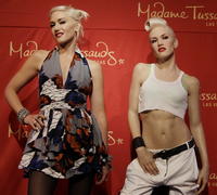 Gwen Stefani (vľavo) a jej vosková figurína