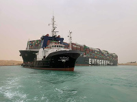 VIDEO Radostné trúbenie: Blokáda Suezského prieplavu sa skončila! Loď sa podarilo uvoľniť