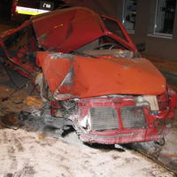 Zdemolované auto po nehode