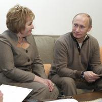 Ruský premiér Vladimir Putin s manželkou Ljudmilou