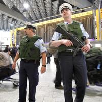 Bezpečnosť sprísnili na letiskách a staniciach