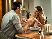 Expert radí: Sedem dôležitých OTÁZOK, ktoré sa spýtajte partnera/ky na prvom rande