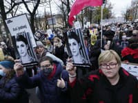 Šokujúci PRÍPAD v Poľsku: Tehotná žena zomrela kvôli prísnemu protipotratovému zákonu! Tisícky ľudí vyšli do ulíc