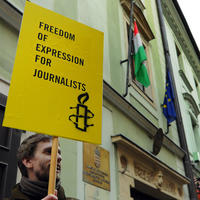 Aktivisti pred maďarským veľvyslanectvom