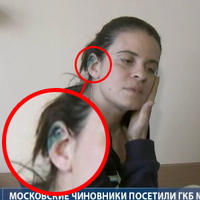 Zuzana Fialová má zranené ucho. 