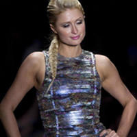 Paris Hilton šokovala mohutnou postavou