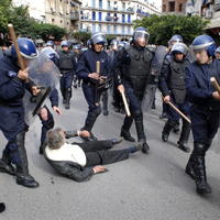 Protesty v Alžírsku