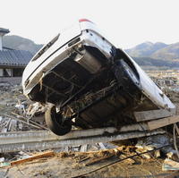 Škody po zemetrasení v Japonsku