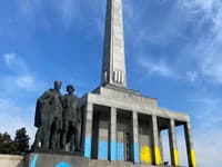 Neskutočný vandalizmus! FOTO V Bratislave postriekali vojenský pamätník: Politici reagujú