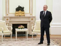 Putin si myslí, že pri rokovaniach Ruska a Ukrajiny prišlo k pozitívnemu posunu
