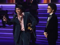 Silk Sonic ovládli ceny Grammy: Bruno Mars sa zapísal do dejín, príhovor Zelenského