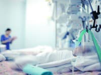Asociácia nemocníc podmienečne súhlasí s ponukami Dôvery a Union: Návrh VšZP odmieta