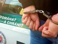 Polícia zastavila taxikára, v Bratislave jazdil pod vplyvom drog
