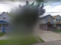 FOTO Google Maps rozmazal rodinný dom na obyčajnej ulici: Má to priam mrazivý dôvod