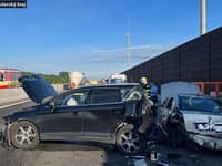 Tragická nehoda na R7: Pri zrážke kamióna a dvoch áut vyhasol život jednej osoby