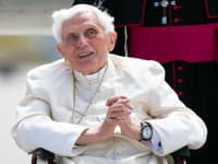 Škandál bývalého pápeža Benedikta XVI.: Na povrch vyplávali nechutnosti o sexuálnom zneužívaní