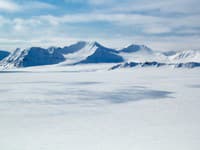 Veľmi znepokojujúci objav na Antarktíde: Pozrite, čo našli vedci v čerstvo napadnutom snehu