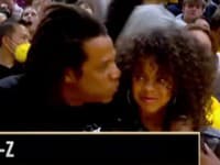 Raper Jay-Z s dcérou (10) na zápase: Mladá ohúrila krásou po Beyoncé a… Si tak TRÁPNY, ocko!