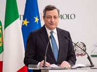 Talianska vláda čelí kríze: Premiér podal demisiu, prezident ju odmietol prijať